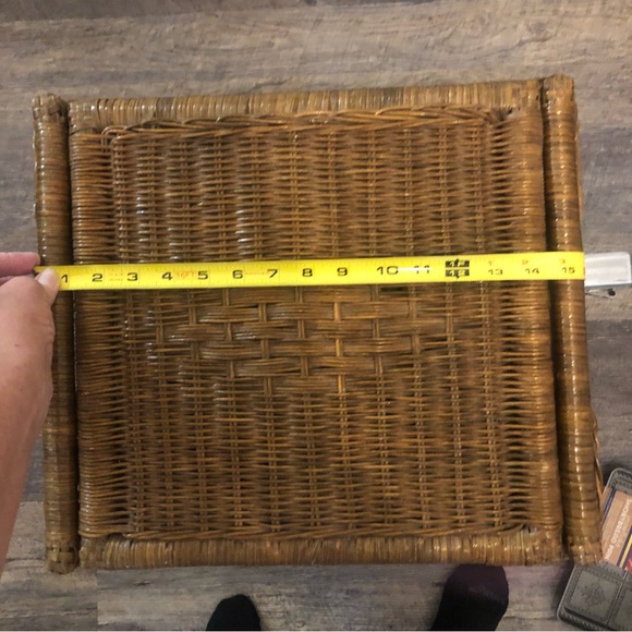 Vintage Medium Brown Wicker Basket with hinged lid. Storage Hamper Garbage Bin - Picture 4 of 15